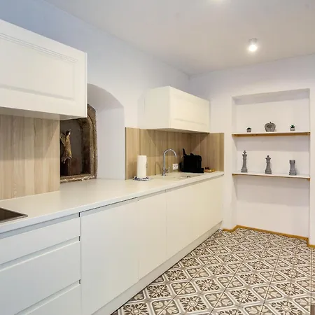 Mudra Sova Banská Štiavnica