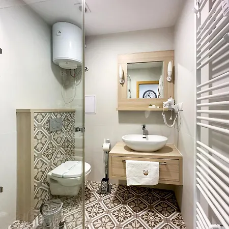 Mudra Sova * Banska Stiavnica